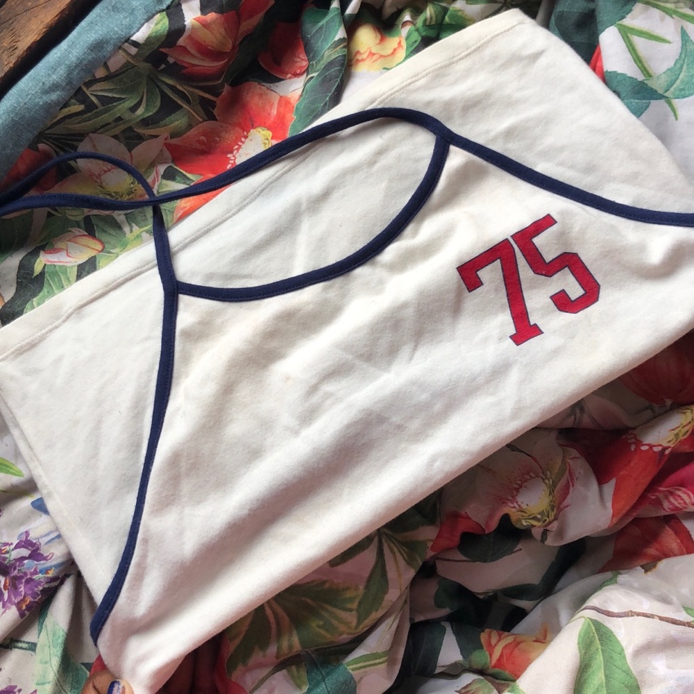 Cute Halter top - Picture 6 of 7
